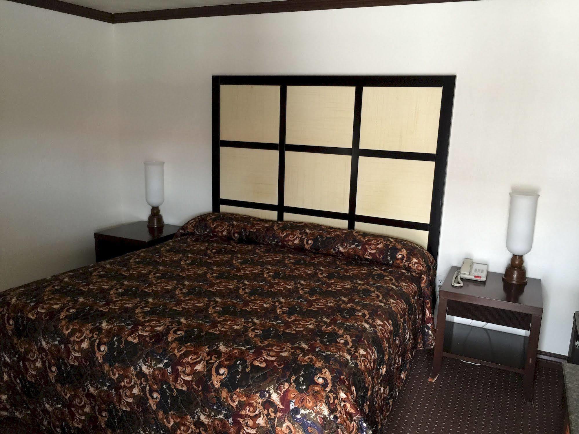 Roswell Inn エクステリア 写真