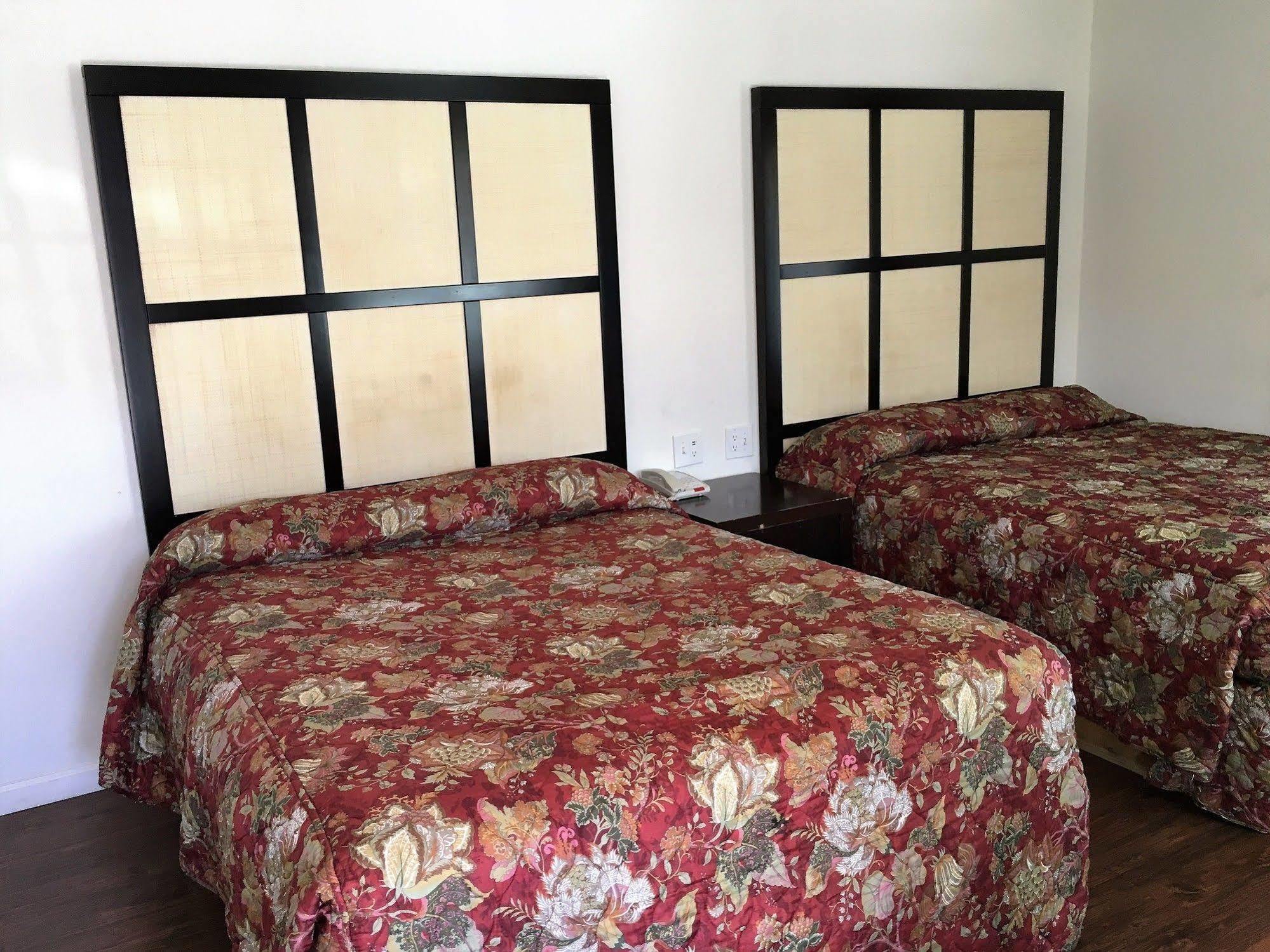 Roswell Inn エクステリア 写真