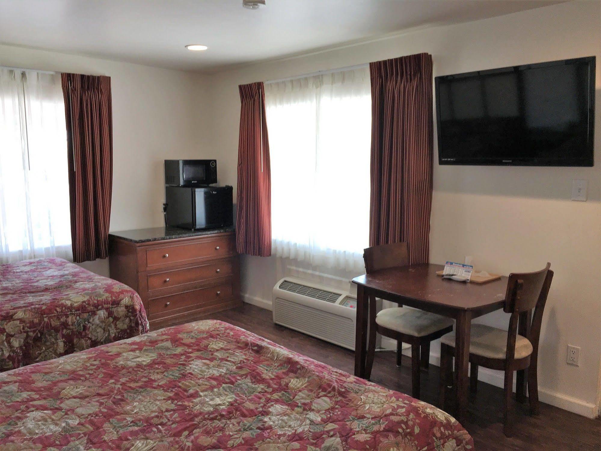Roswell Inn エクステリア 写真